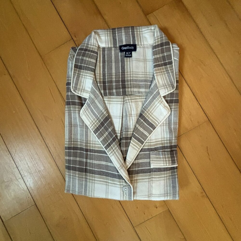 GapBody Flannel Pajama Top - Gray/Tan Plaid - Med Petite